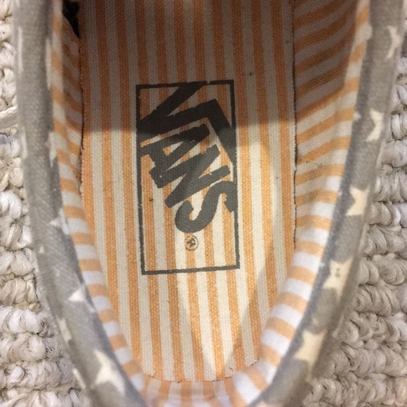 Star Vans - Picture 3 of 4